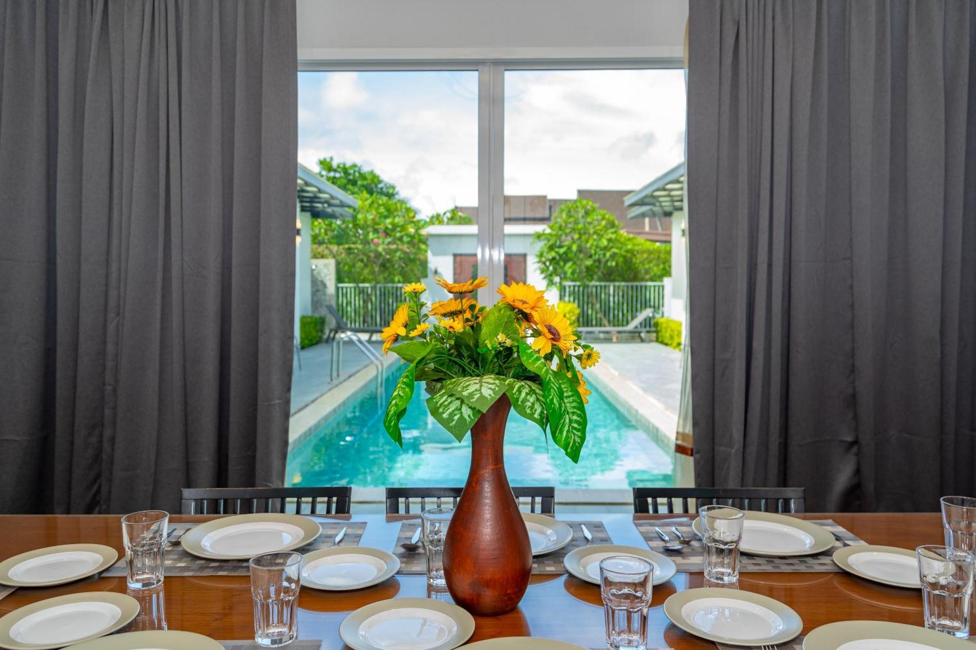 Phuket La Siesta Pool Villas & Pool Access Rooms Nai Harn 外观 照片